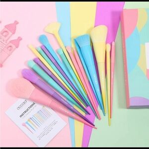 Colorful Makeup Brush Set BNIB never used, perfect collection with every brush